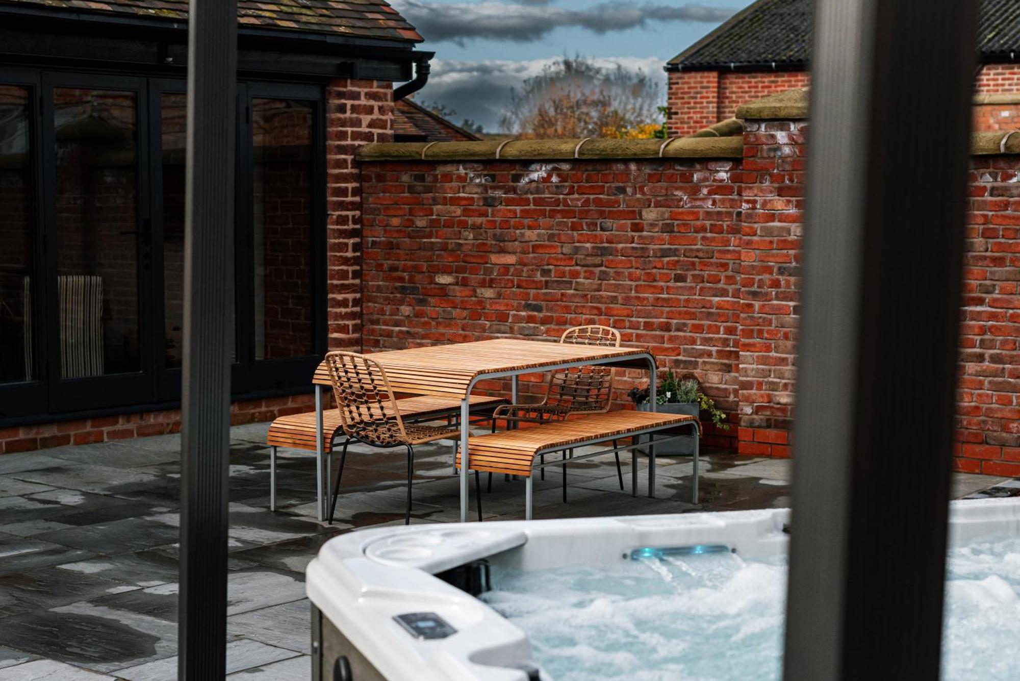 Pigeon House - Unique Barn With Private Garden, Hot Tub And Wood Burner Villa Shrewsbury Eksteriør bilde