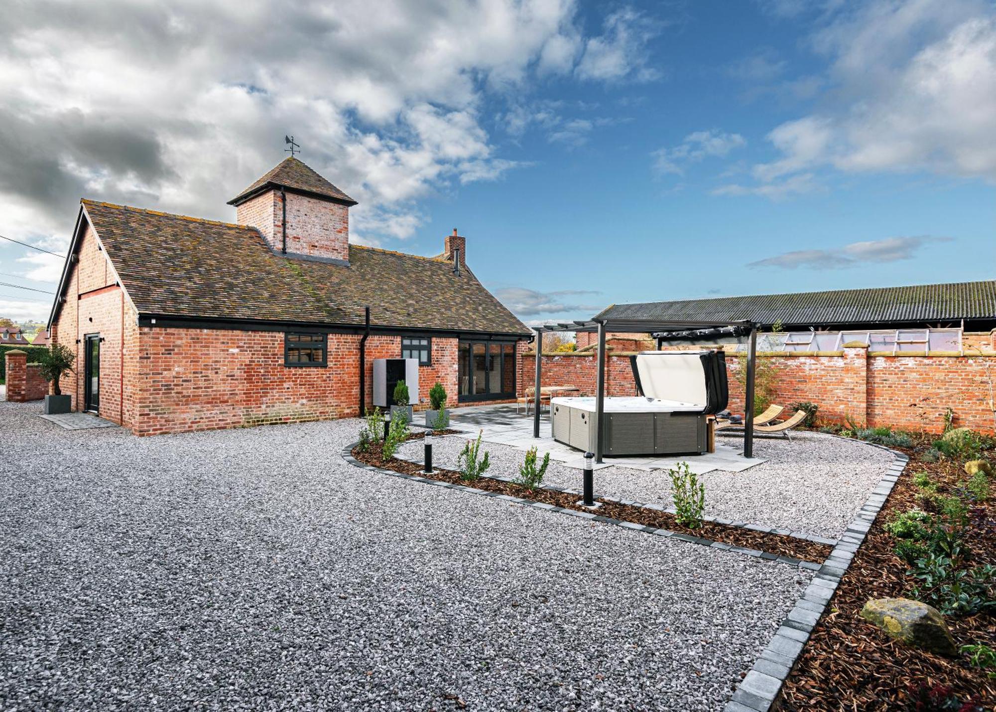 Pigeon House - Unique Barn With Private Garden, Hot Tub And Wood Burner Villa Shrewsbury Eksteriør bilde