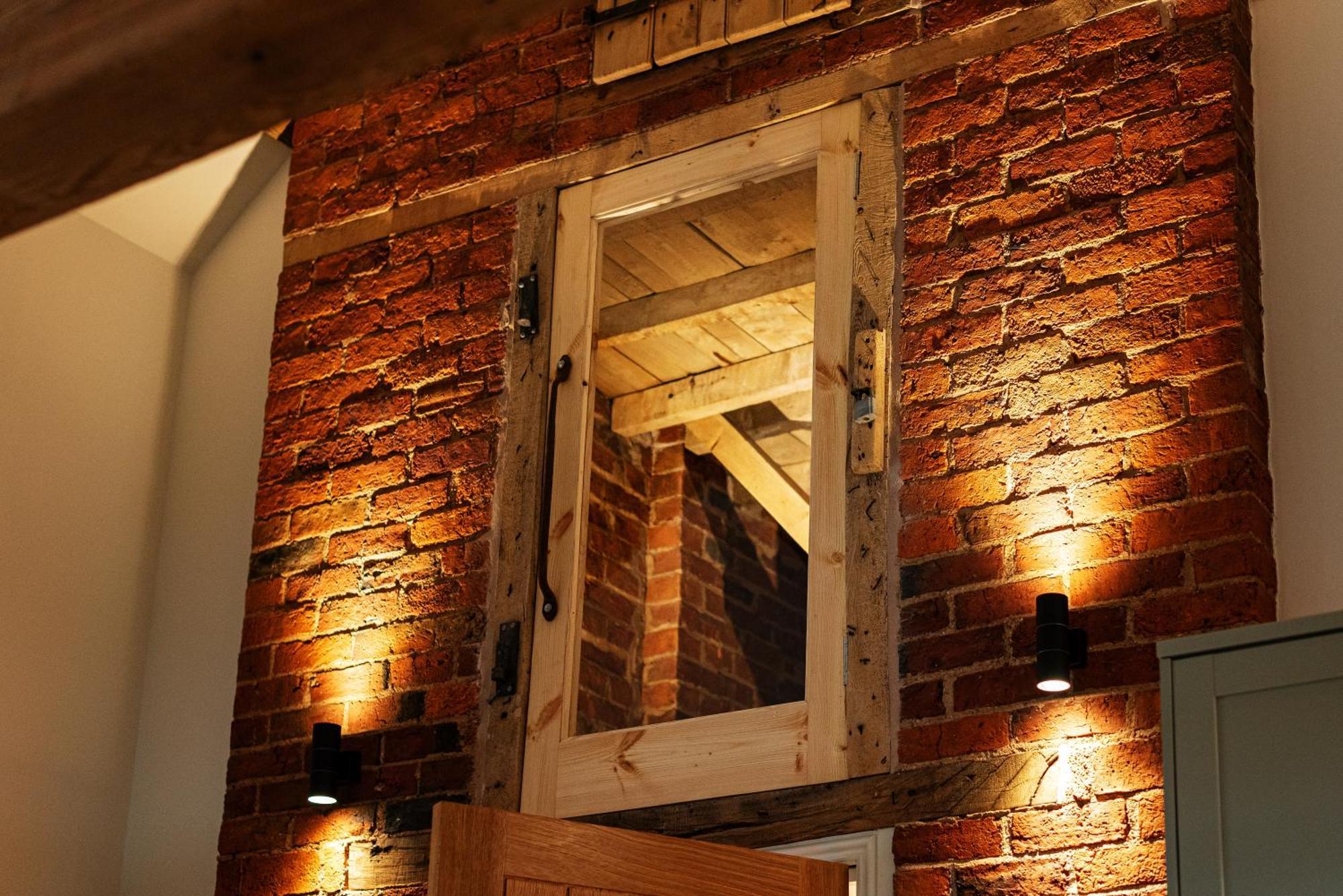 Pigeon House - Unique Barn With Private Garden, Hot Tub And Wood Burner Villa Shrewsbury Eksteriør bilde